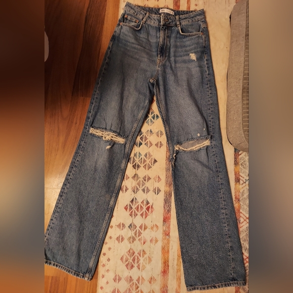 ZARA ripped jeans - Picture 3 of 7